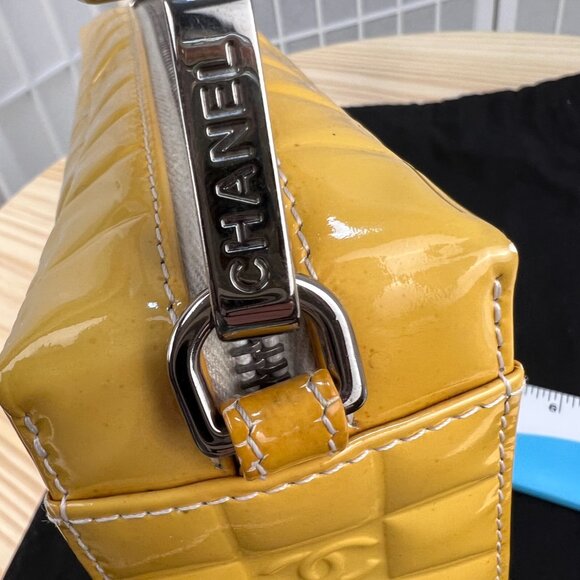 Chanel Pre-owned Patent Leather Mini Bag In Yellow with dust bag Made in France - Picture 11 of 16